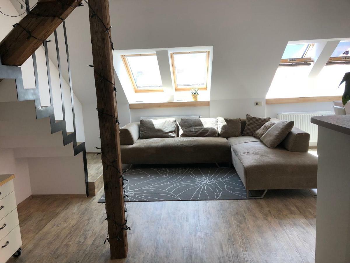 Apartma Linhartov Trg Radovljica Buitenkant foto